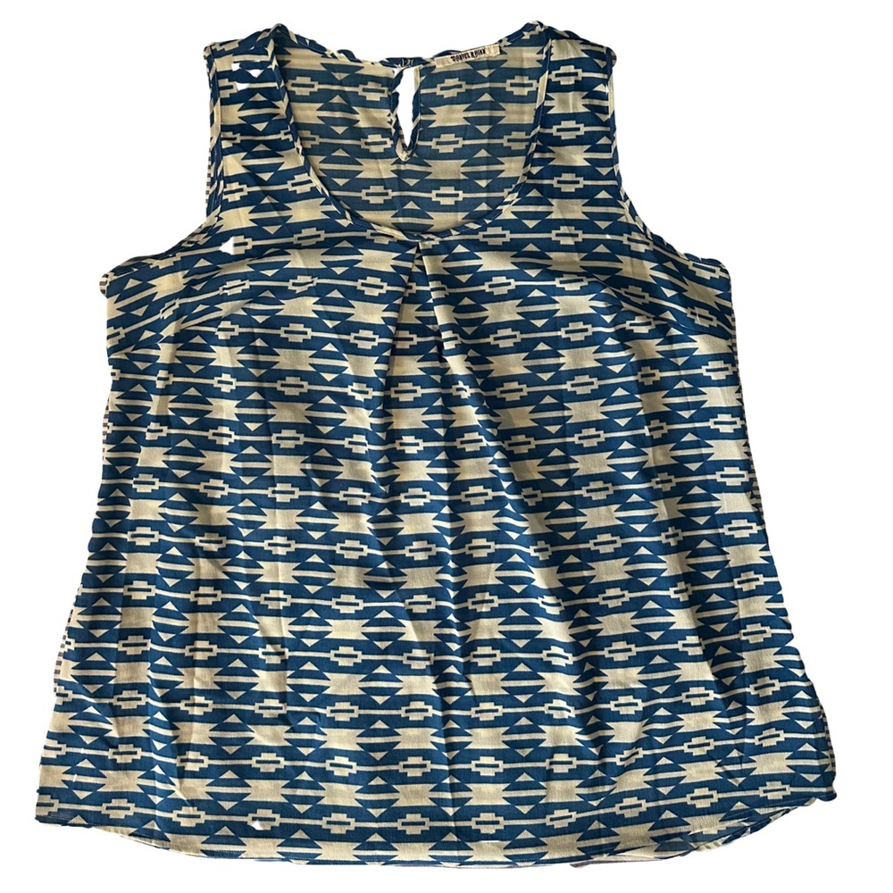 Tank top. Polyester blend. Lightweight. Assumed 2X.
